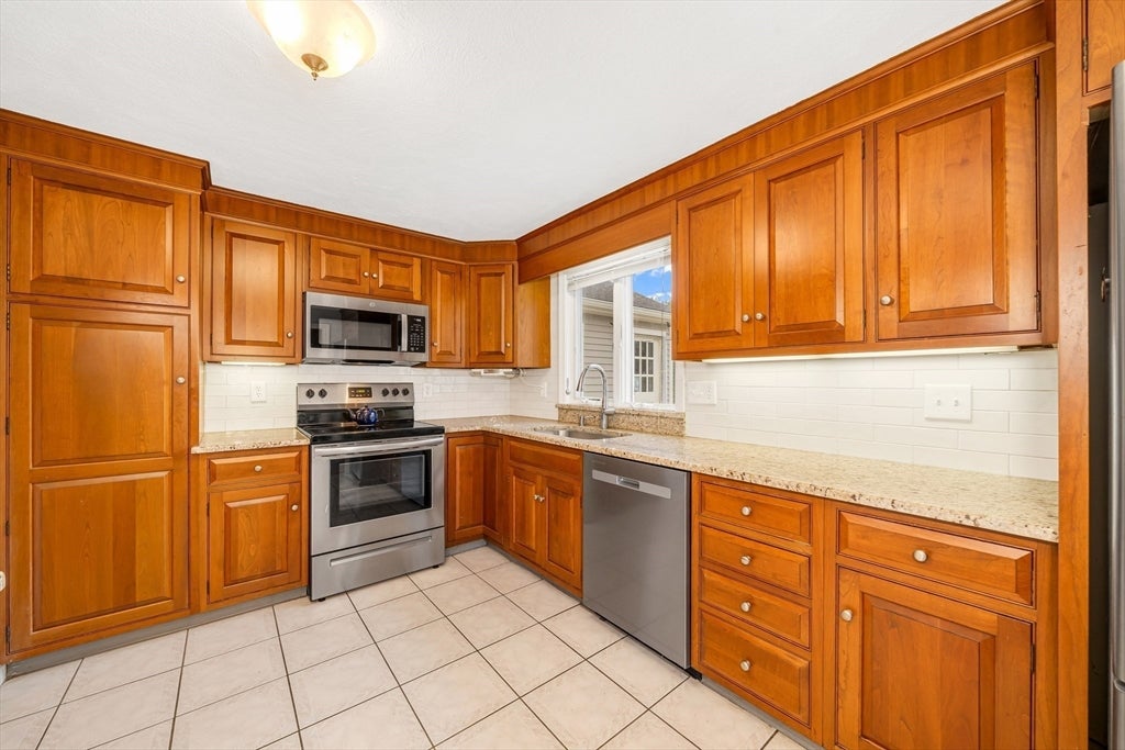 90 Lacy ST, North Andover, MA Photo #13