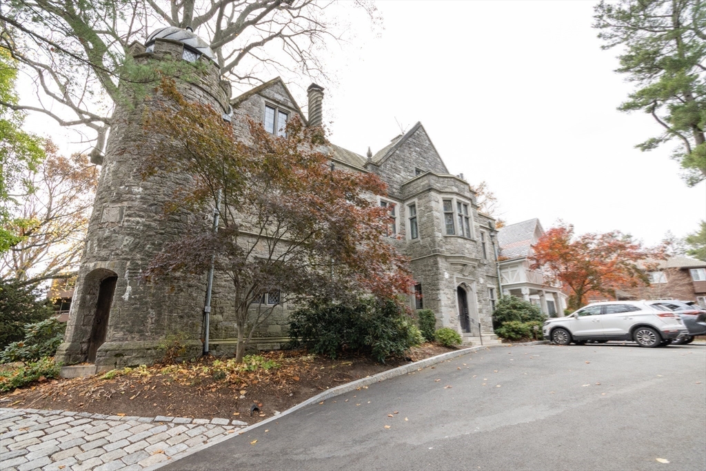 241 Perkins St #D204, Boston, MA Photo #30