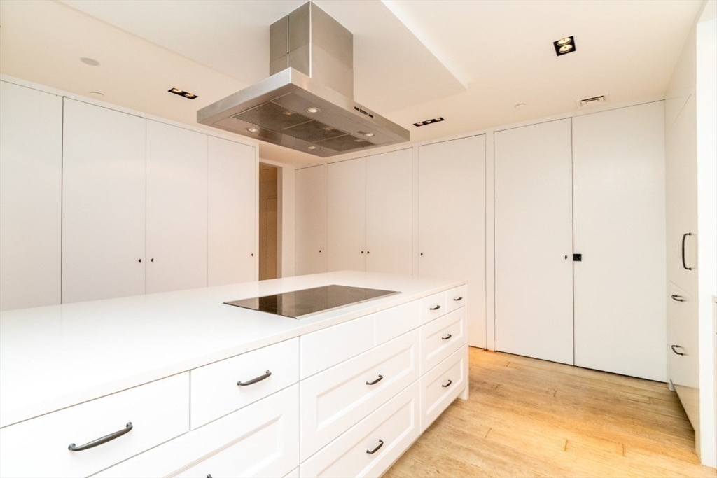 241 Perkins St #D204, Boston, MA Photo #14