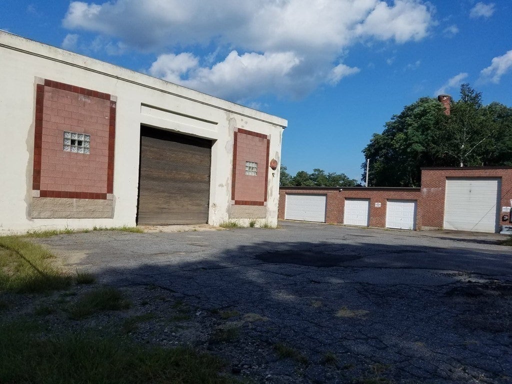 75 Walnut St.