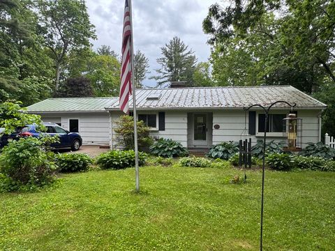 Photo of 48 Clearview Dr, West Brookfield, MA 01585 (MLS # 73527797)