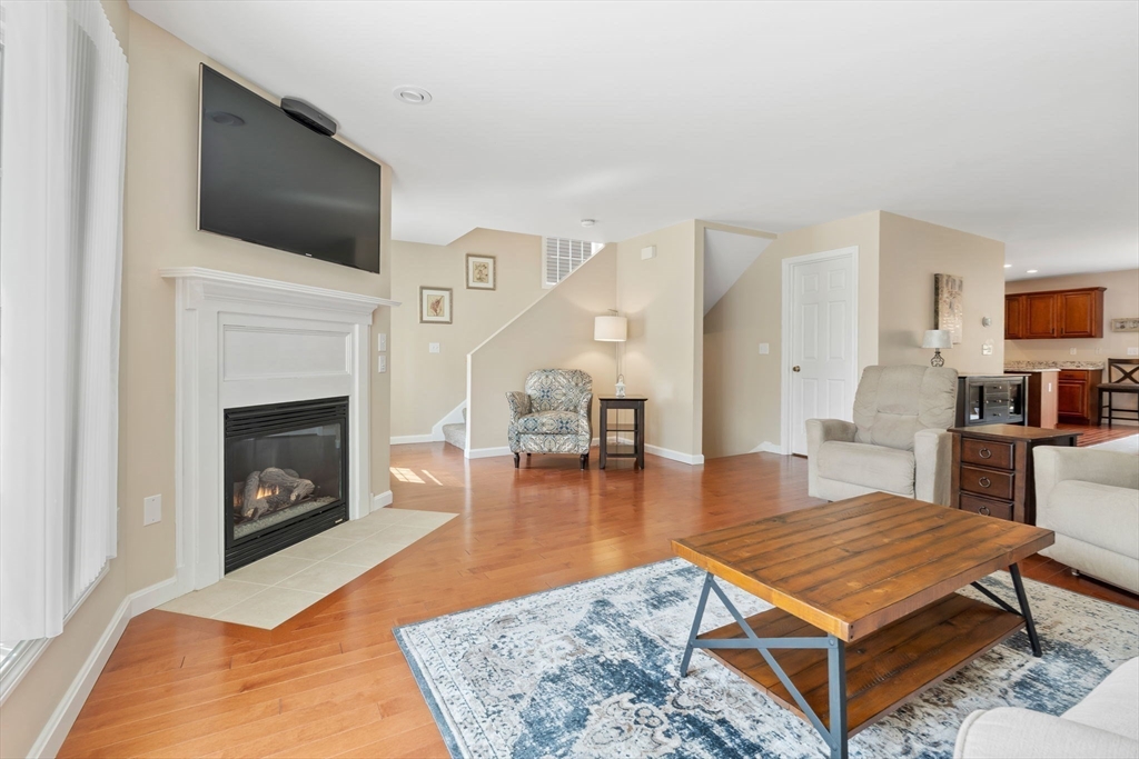 8 Farnum Ct A