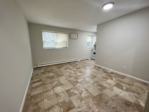 Photo of 5 Beaver Park Rd #1, Framingham, MA 01702 (MLS # 73480596)