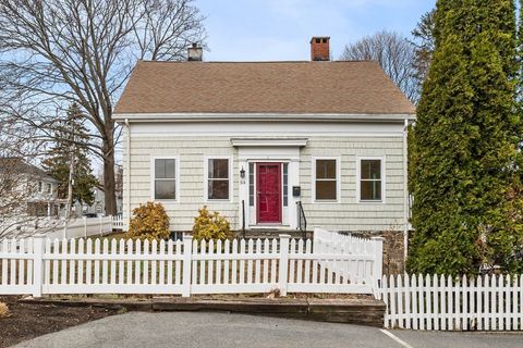 54 Rowland St Marblehead MA 01945
