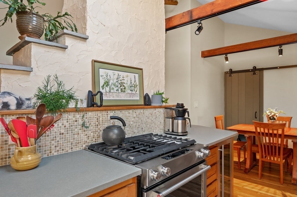 15 Fenmere Ave, Wellesley, MA, 15 Fenmere Ave, Wellesley, MA Photo #6