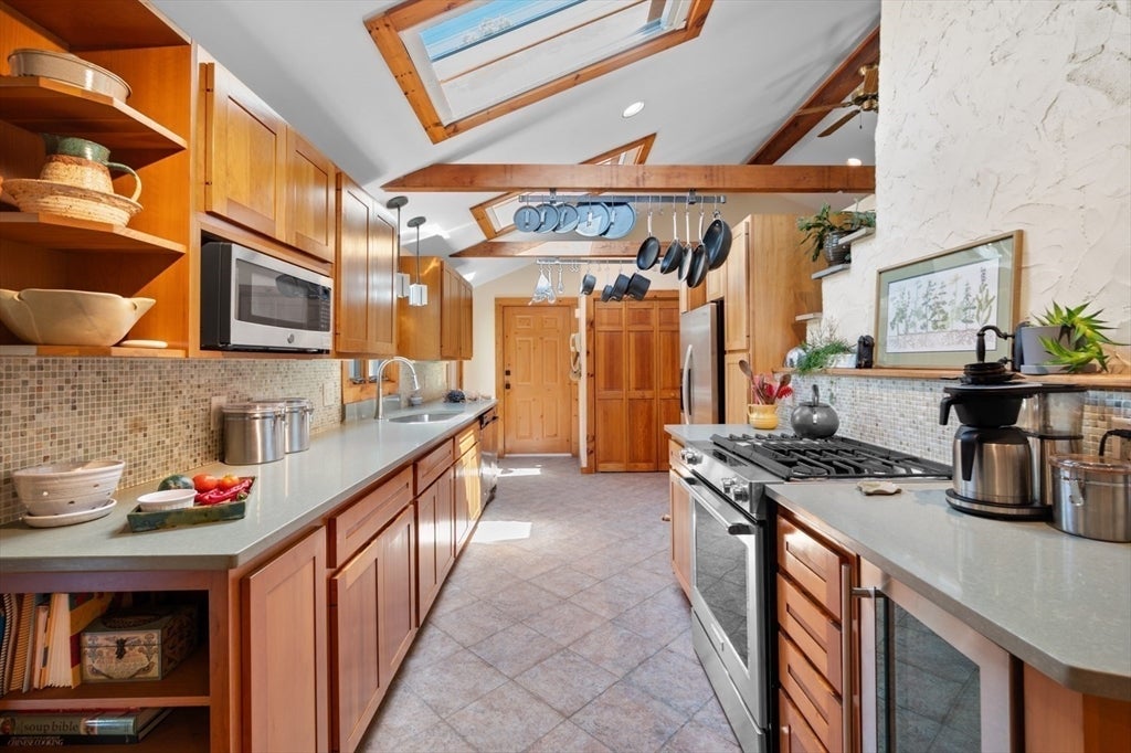15 Fenmere Ave