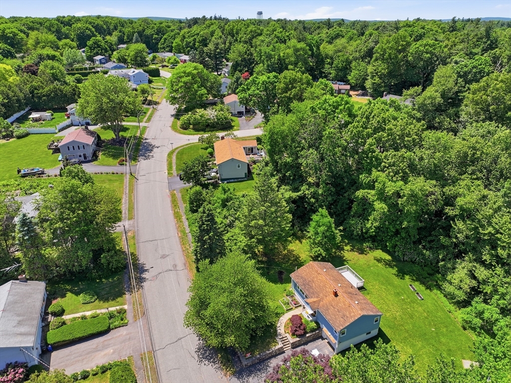 46 Pinecroft Ave
