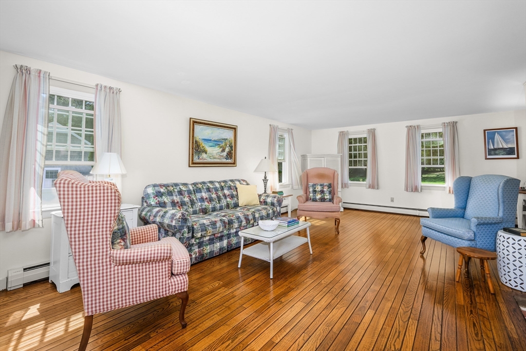 216 Forest Beach Rd