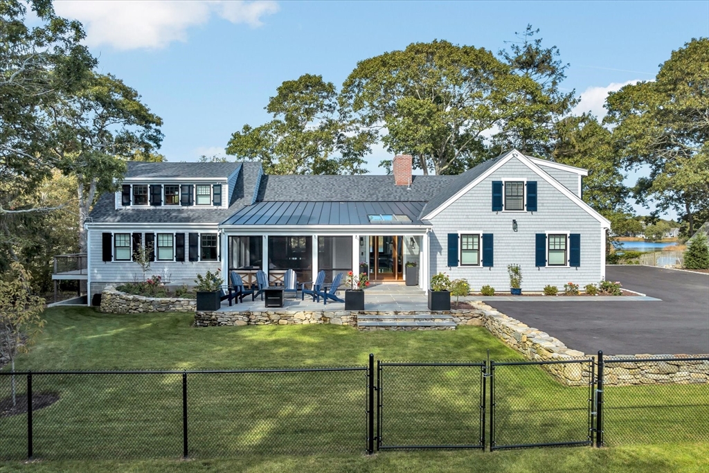 Barnstable, Massachusetts 02601, United States, 3 Bedrooms Bedrooms, ,6 BathroomsBathrooms,Residential,Pending,9595