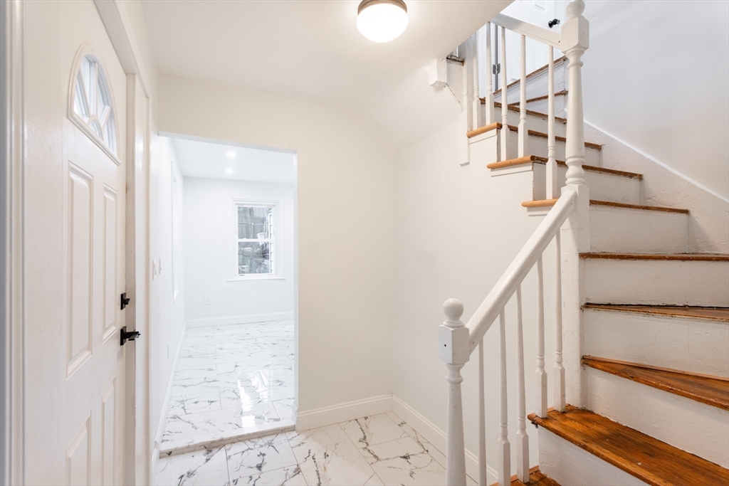21 Starr Ln