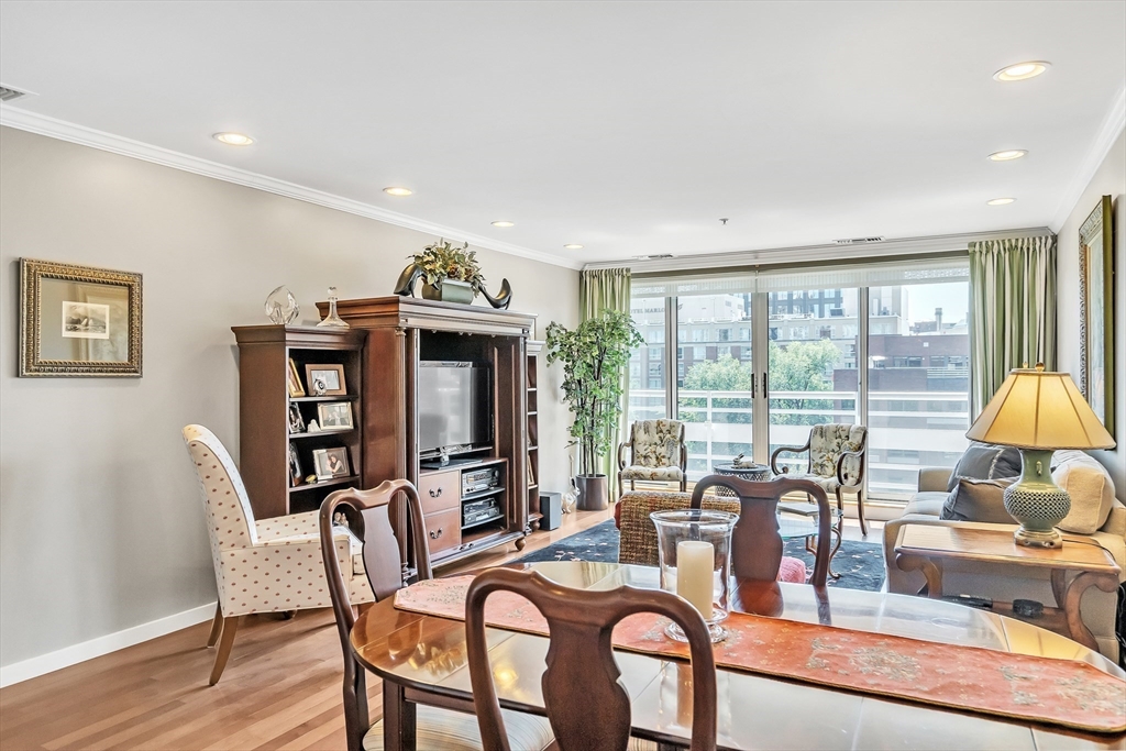 6 Canal Park 602