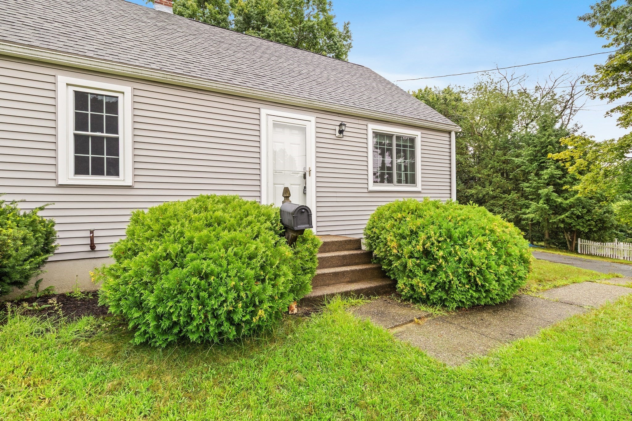 51 Ridge Rd, Marlborough, MA Photo #6