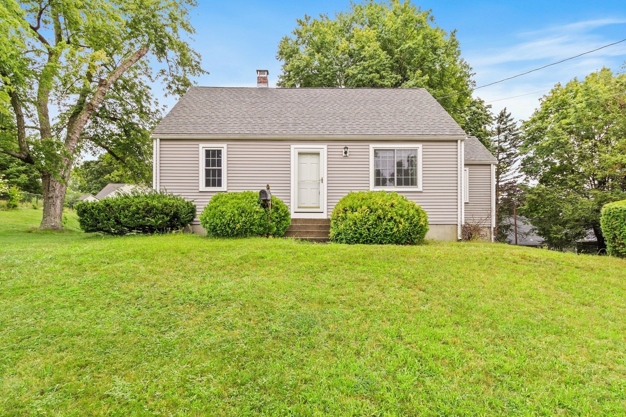 51 Ridge Rd, Marlborough, MA Photo #4