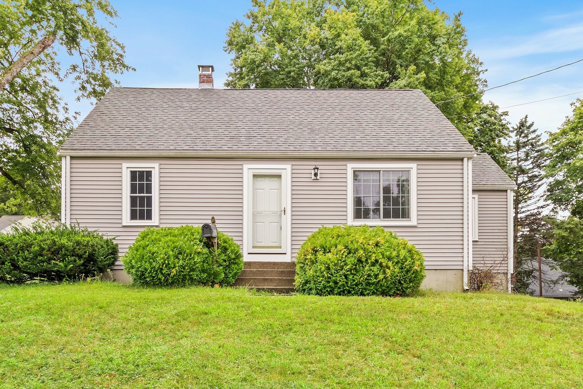 51 Ridge Rd, Marlborough, MA Photo #5