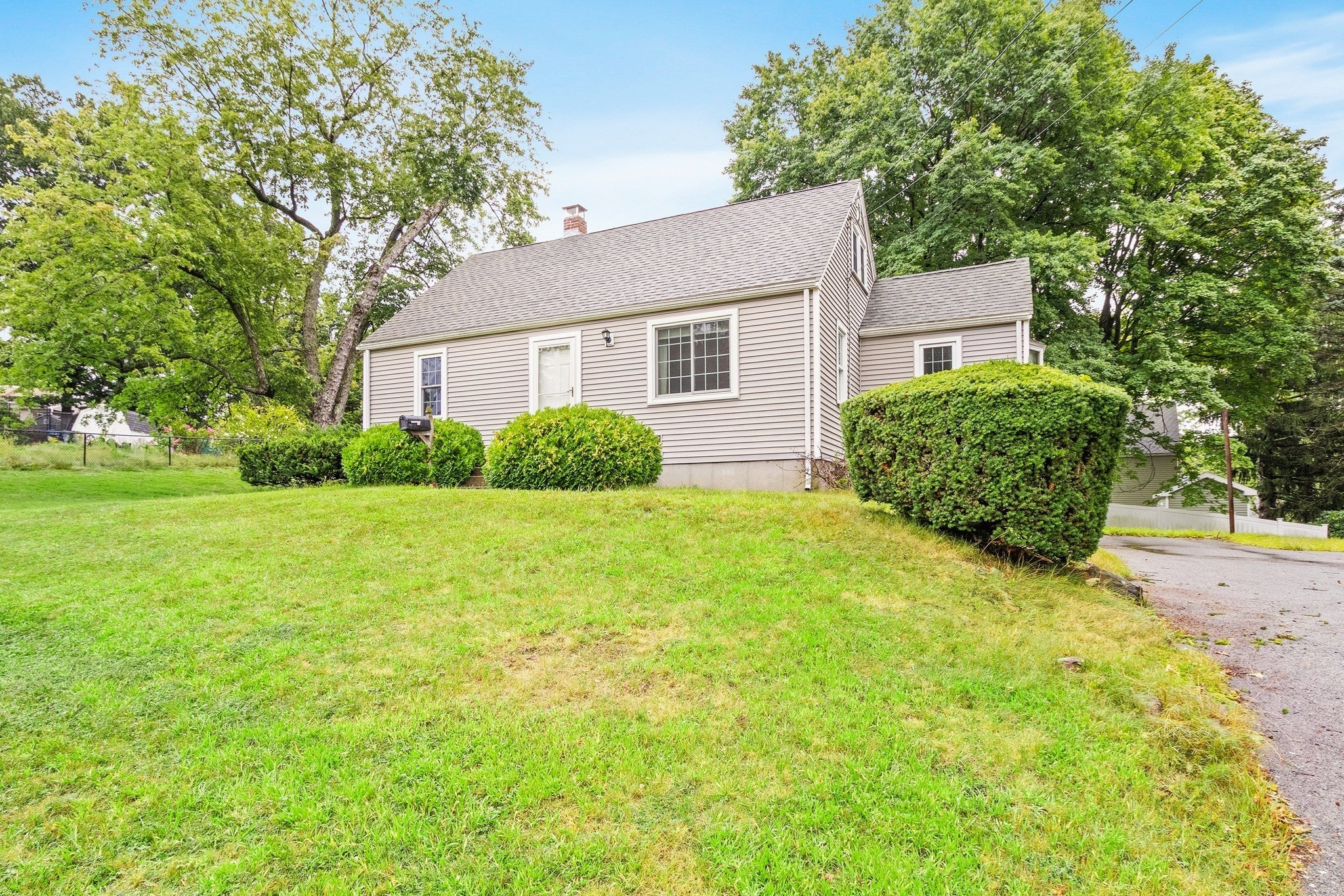 51 Ridge Rd, Marlborough, MA Photo #2