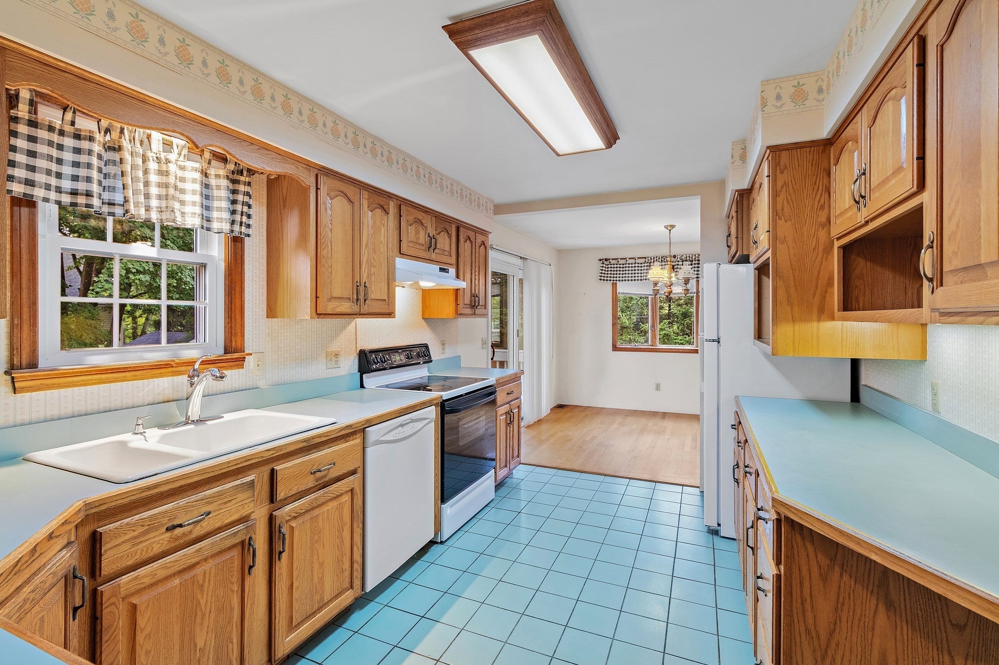 51 Ridge Rd, Marlborough, MA Photo #21