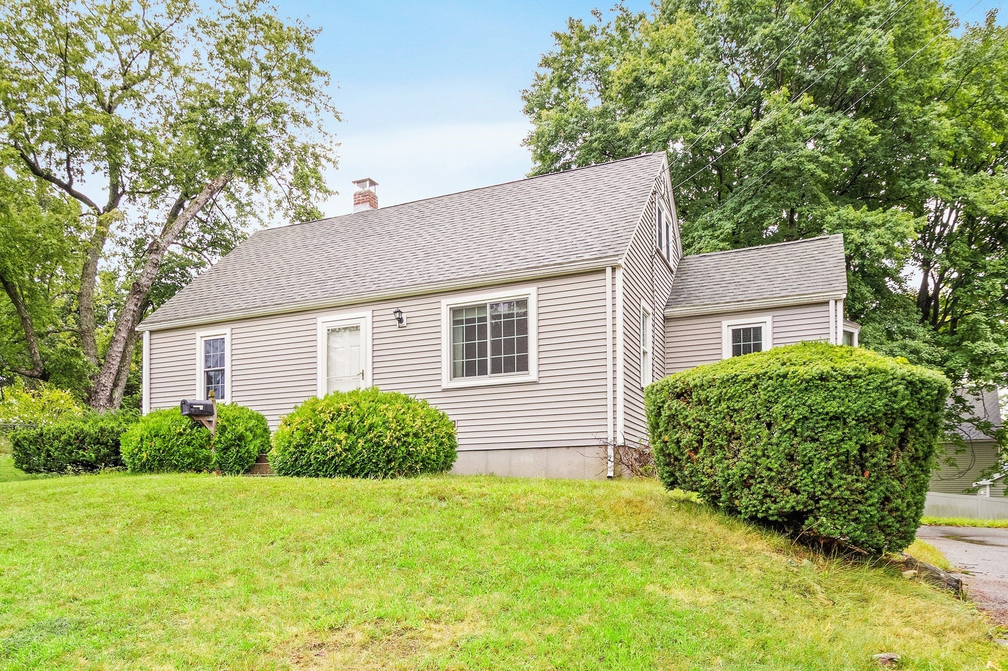 51 Ridge Rd, Marlborough, MA Photo #3