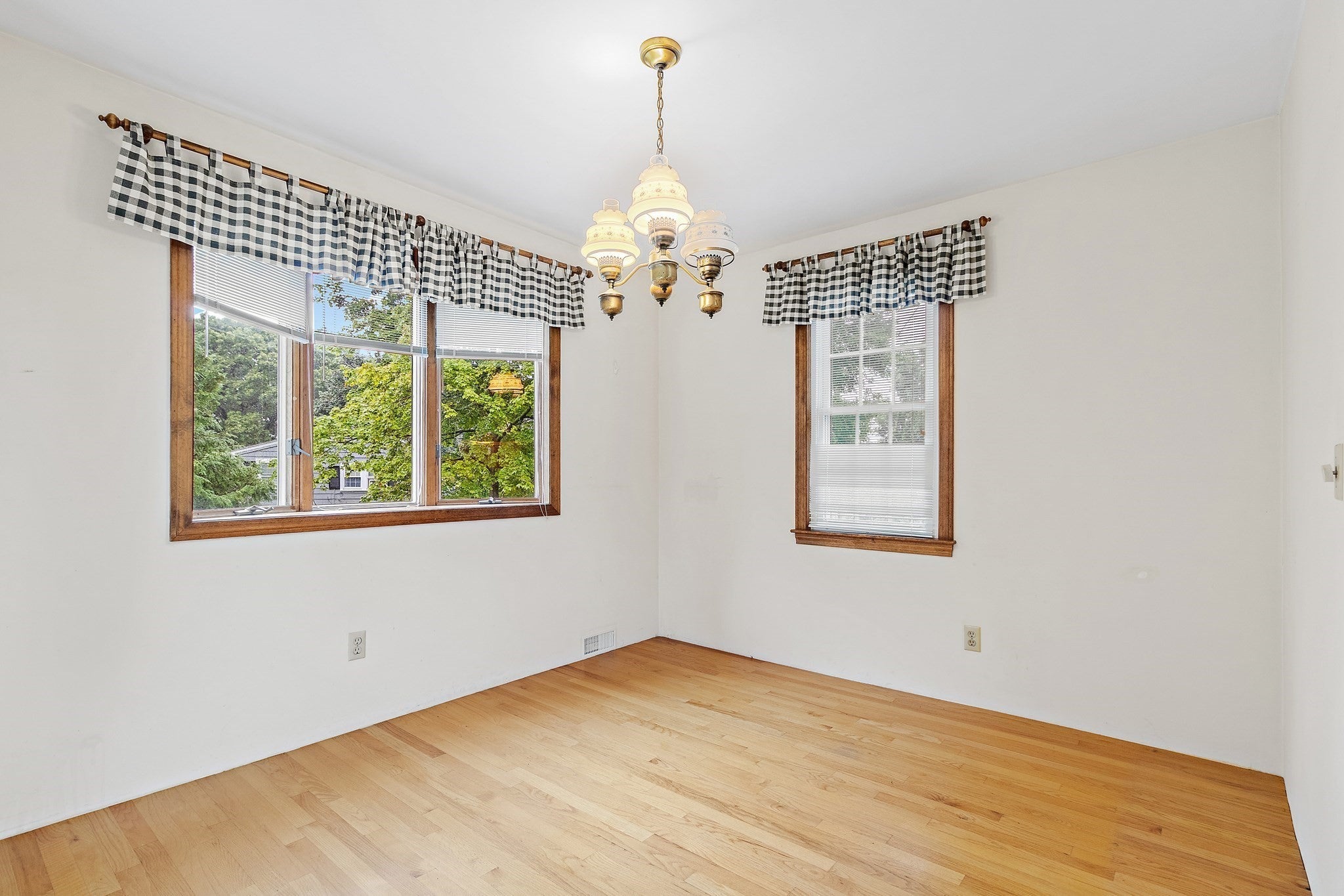 51 Ridge Rd, Marlborough, MA Photo #22