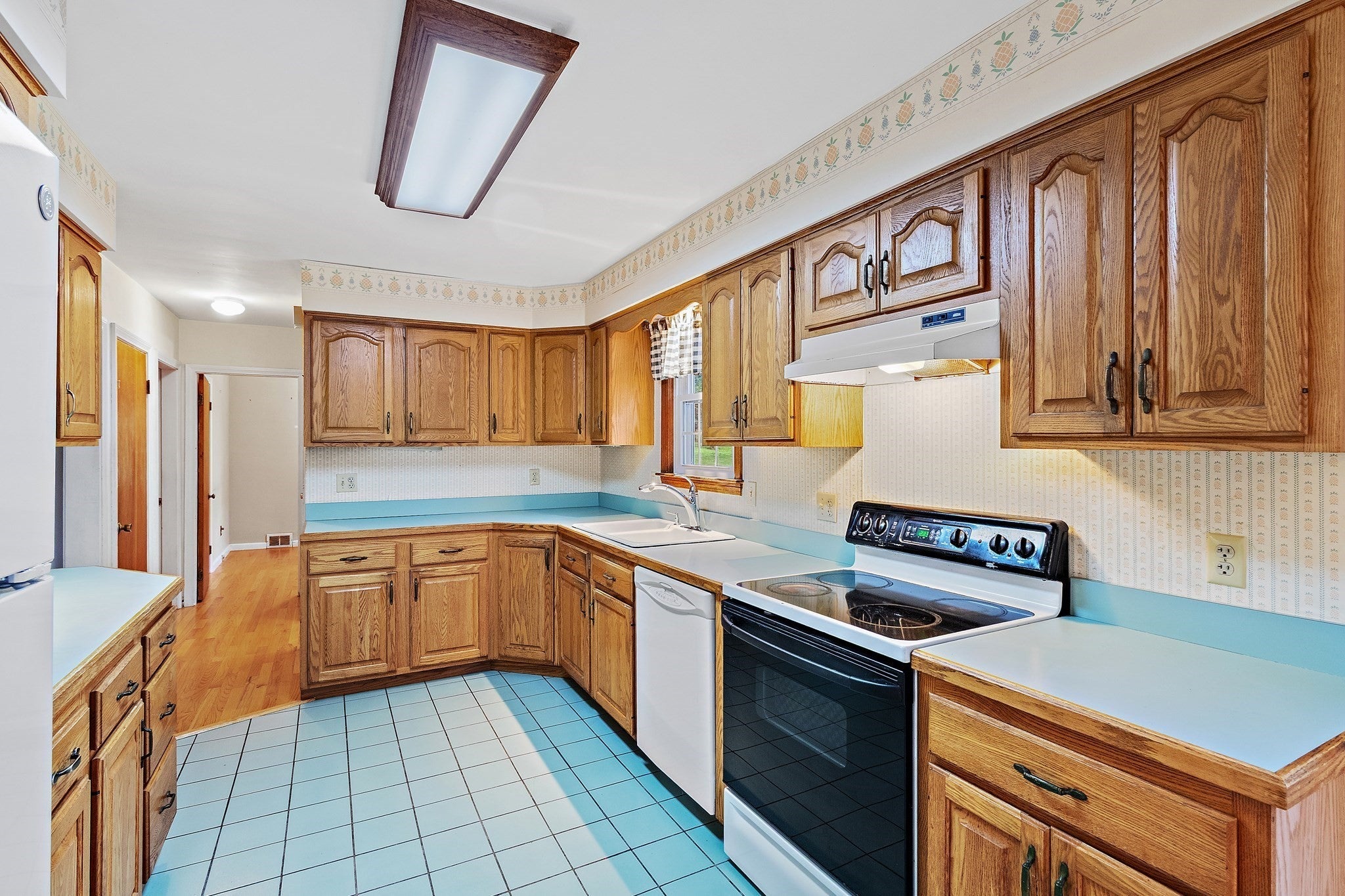 51 Ridge Rd, Marlborough, MA Photo #18