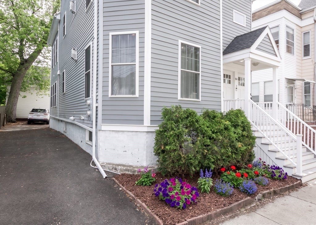 84 Flint St 1