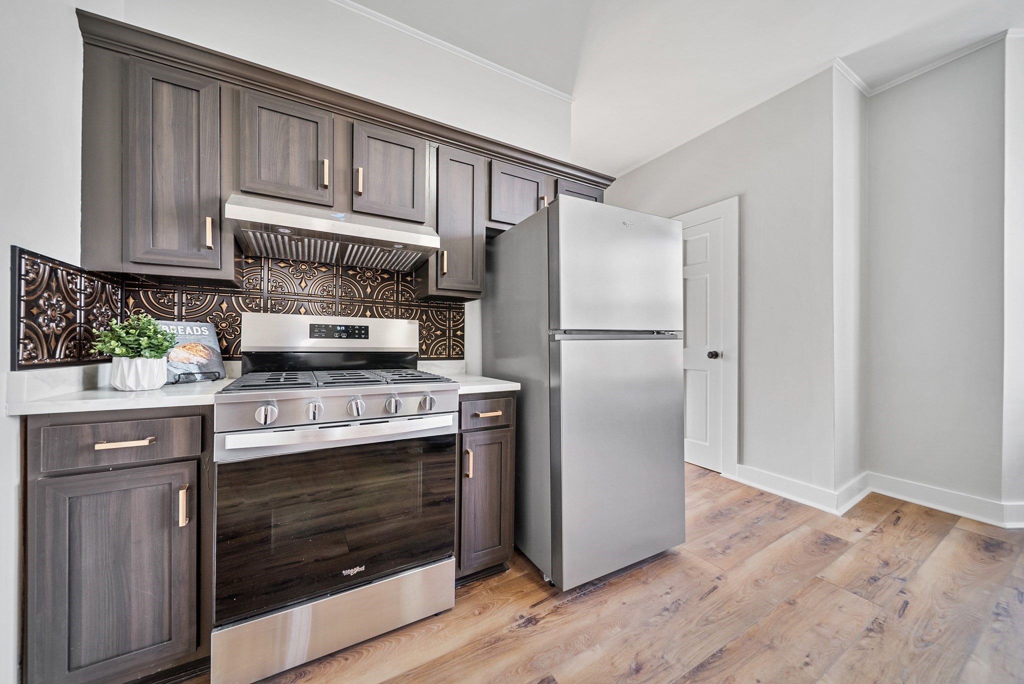 68 Pleasant St #2, Newburyport, MA, 68 Pleasant St #2, Newburyport, MA Photo #2