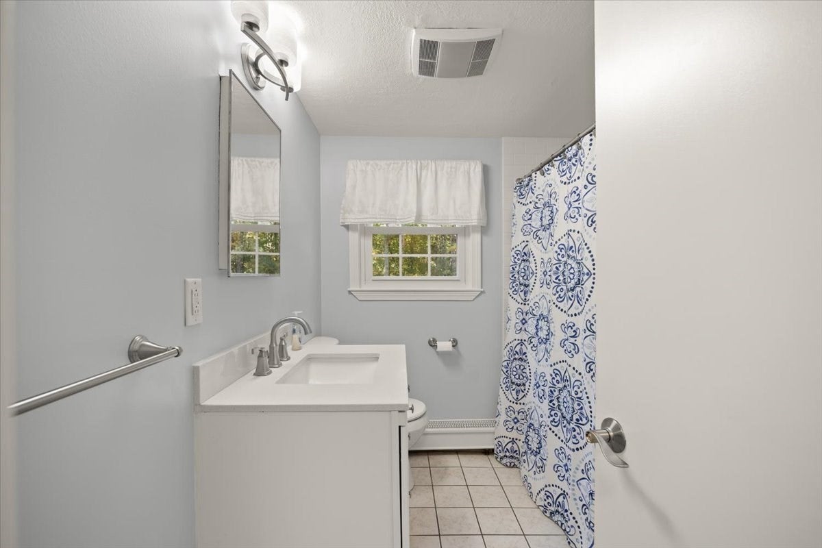 39 Farnum Rd, Pembroke, MA Photo #22