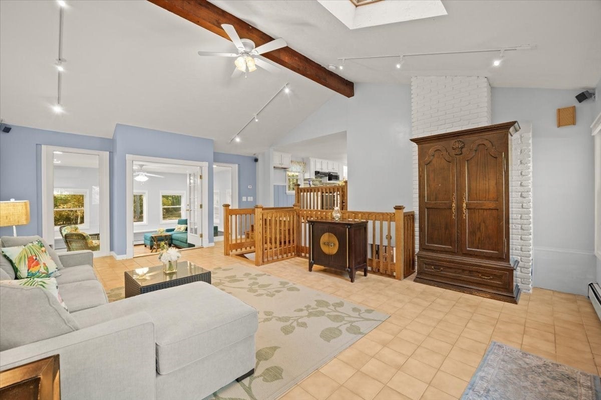39 Farnum Rd, Pembroke, MA Photo #13