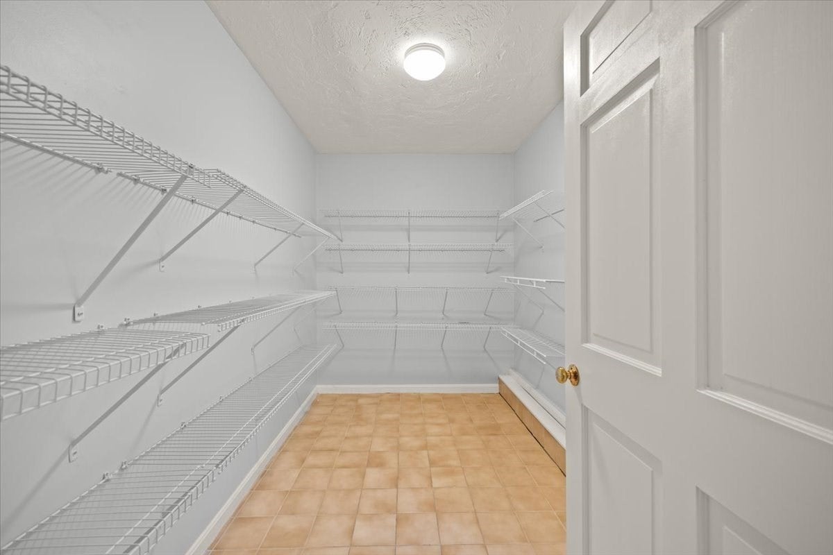 39 Farnum Rd, Pembroke, MA Photo #11