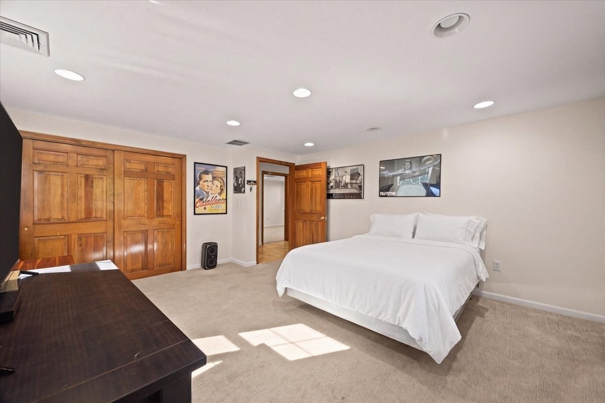 39 Farnum Rd, Pembroke, MA Photo #32