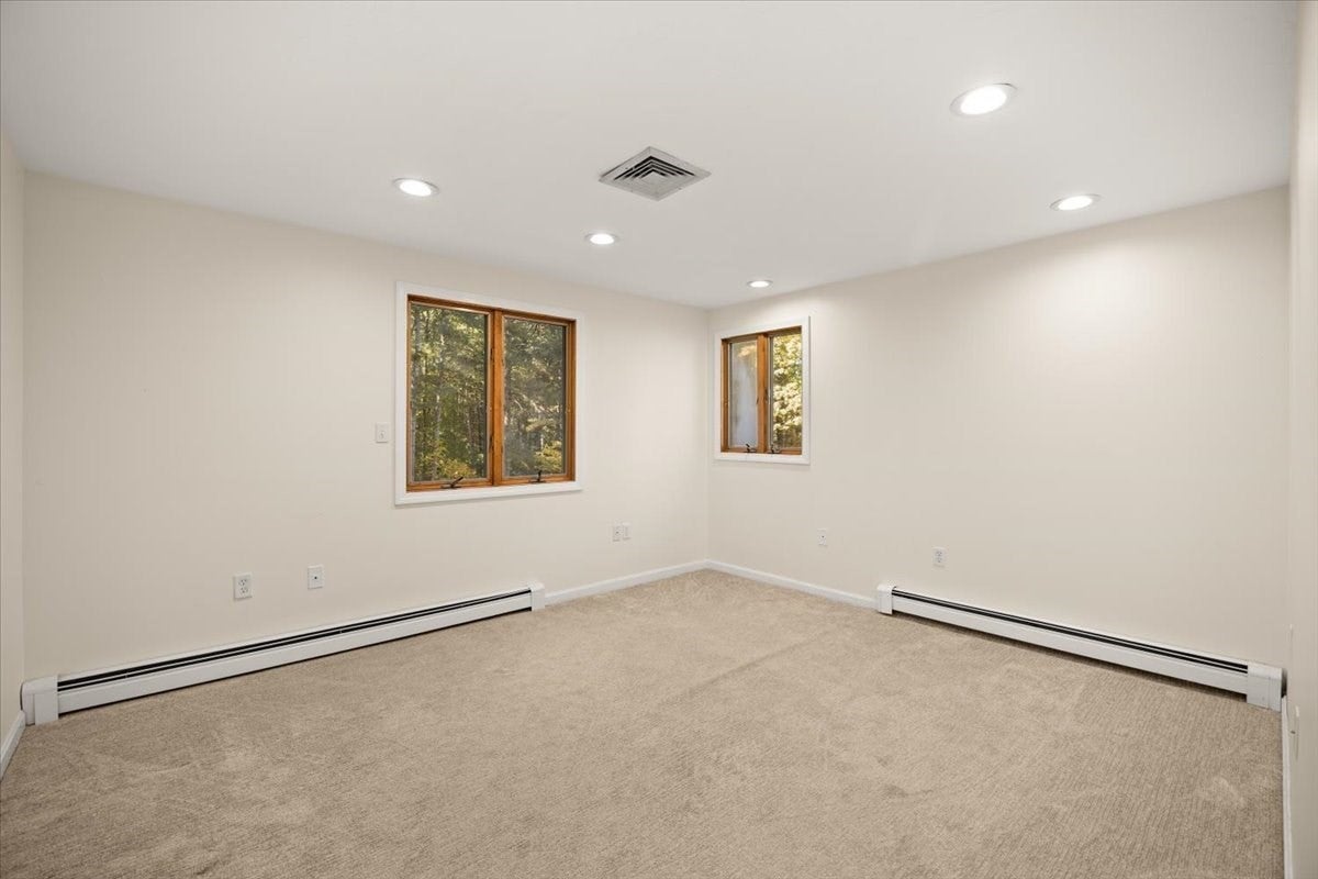 39 Farnum Rd, Pembroke, MA Photo #34