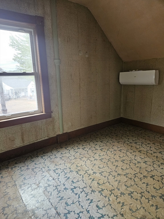 Lowell, Massachusetts 01852, United States, 5 Bedrooms Bedrooms, ,1 BathroomBathrooms,Residential,Active,237829