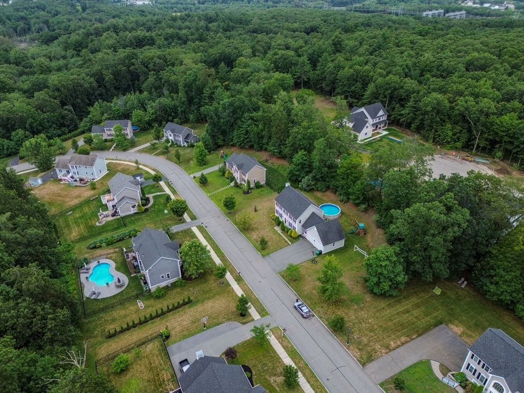 8 Autumn Gate Cir