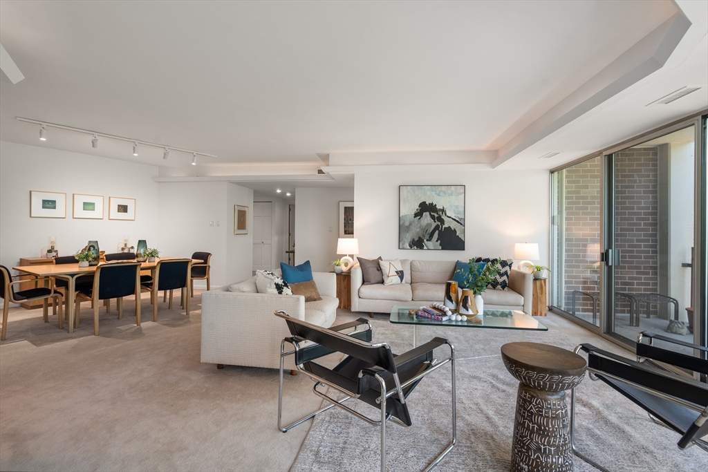 1010 Memorial Drive 3F
