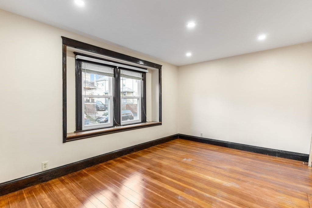 126 Glendale Rd #1, Quincy, MA, 126 Glendale Rd #1, Quincy, MA Photo #4