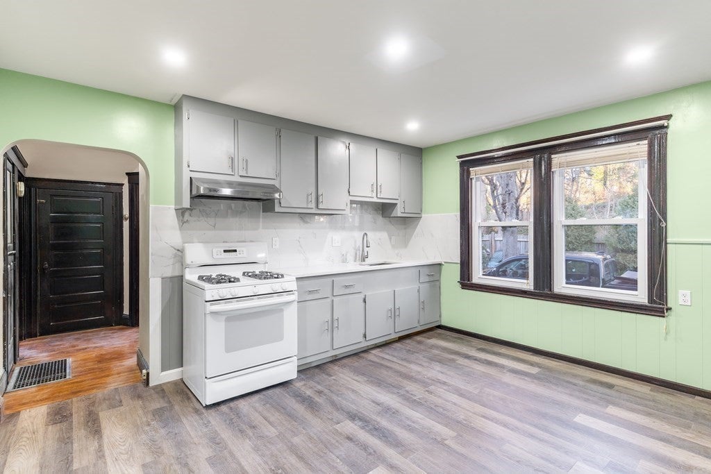 126 Glendale Rd #1, Quincy, MA, 126 Glendale Rd #1, Quincy, MA Photo #1