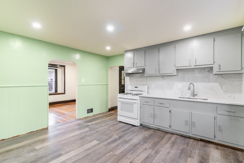126 Glendale Rd #1, Quincy, MA, 126 Glendale Rd #1, Quincy, MA Photo #2