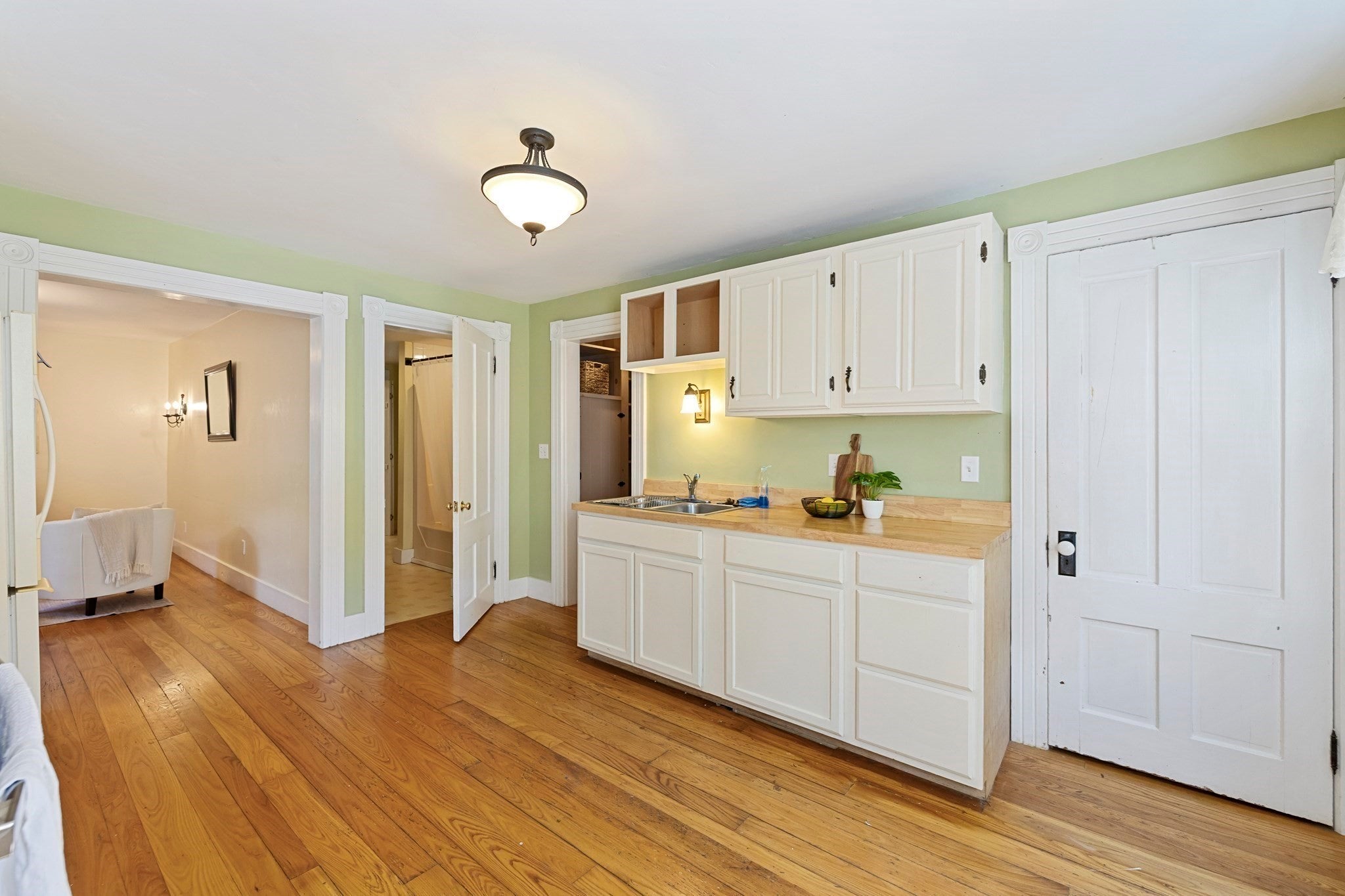 10 Spring St, North Brookfield, MA Photo #12