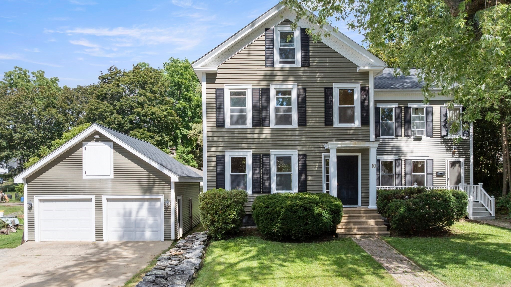 10 Spring St