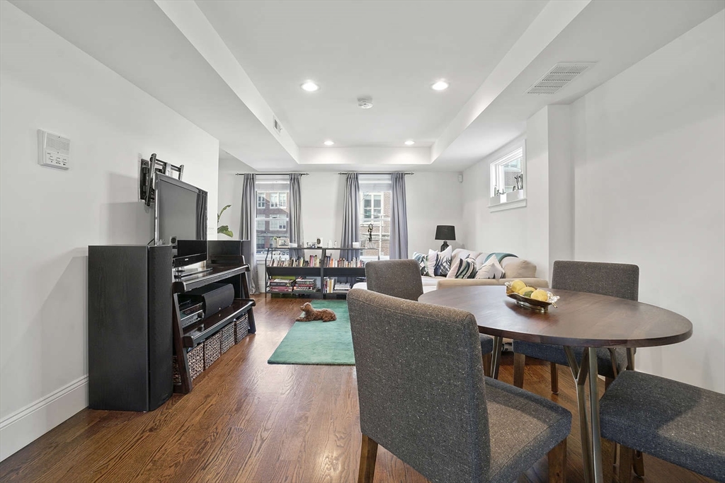 208-210 West 7th Street 2L