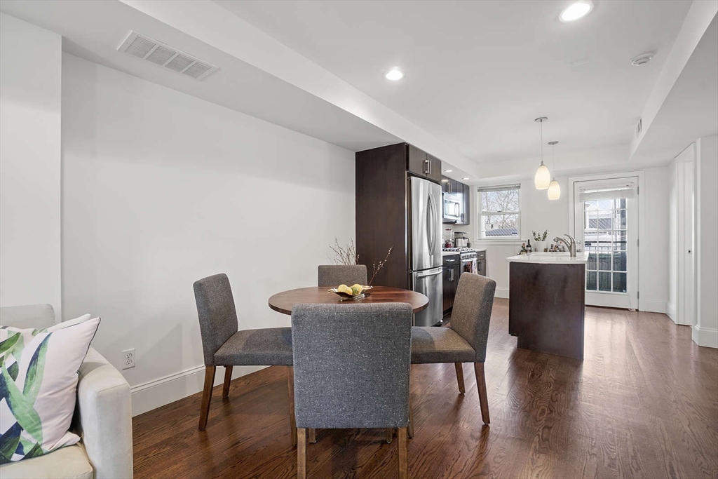 208-210 West 7th Street 2L