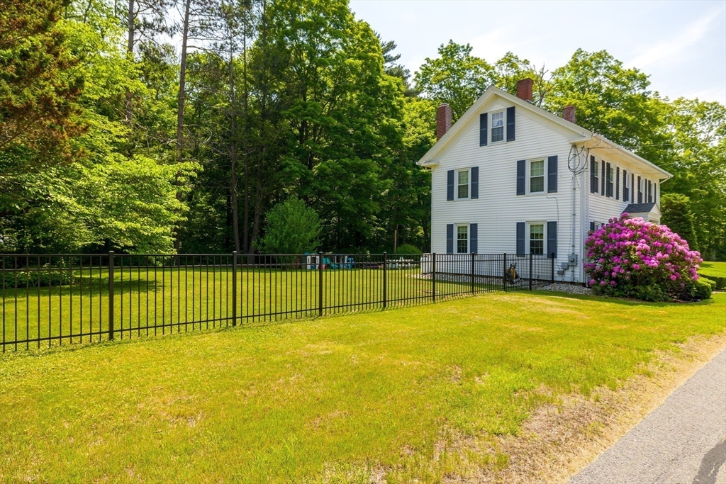 60 Brookfield Rd