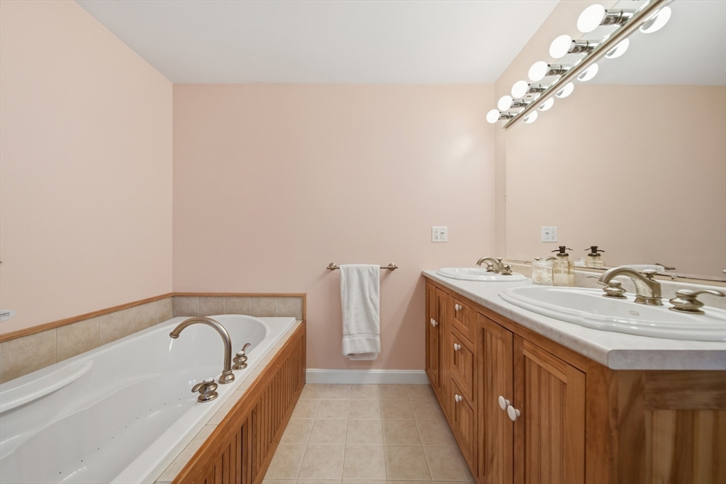 39 E Main St, Merrimac, MA Photo #22