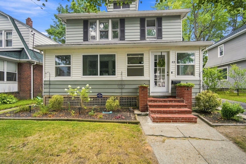 43 Corona St, Springfield, MA Photo #3