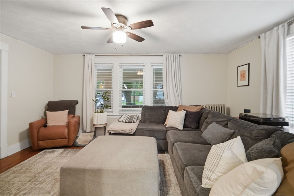 43 Corona St, Springfield, MA Photo #9