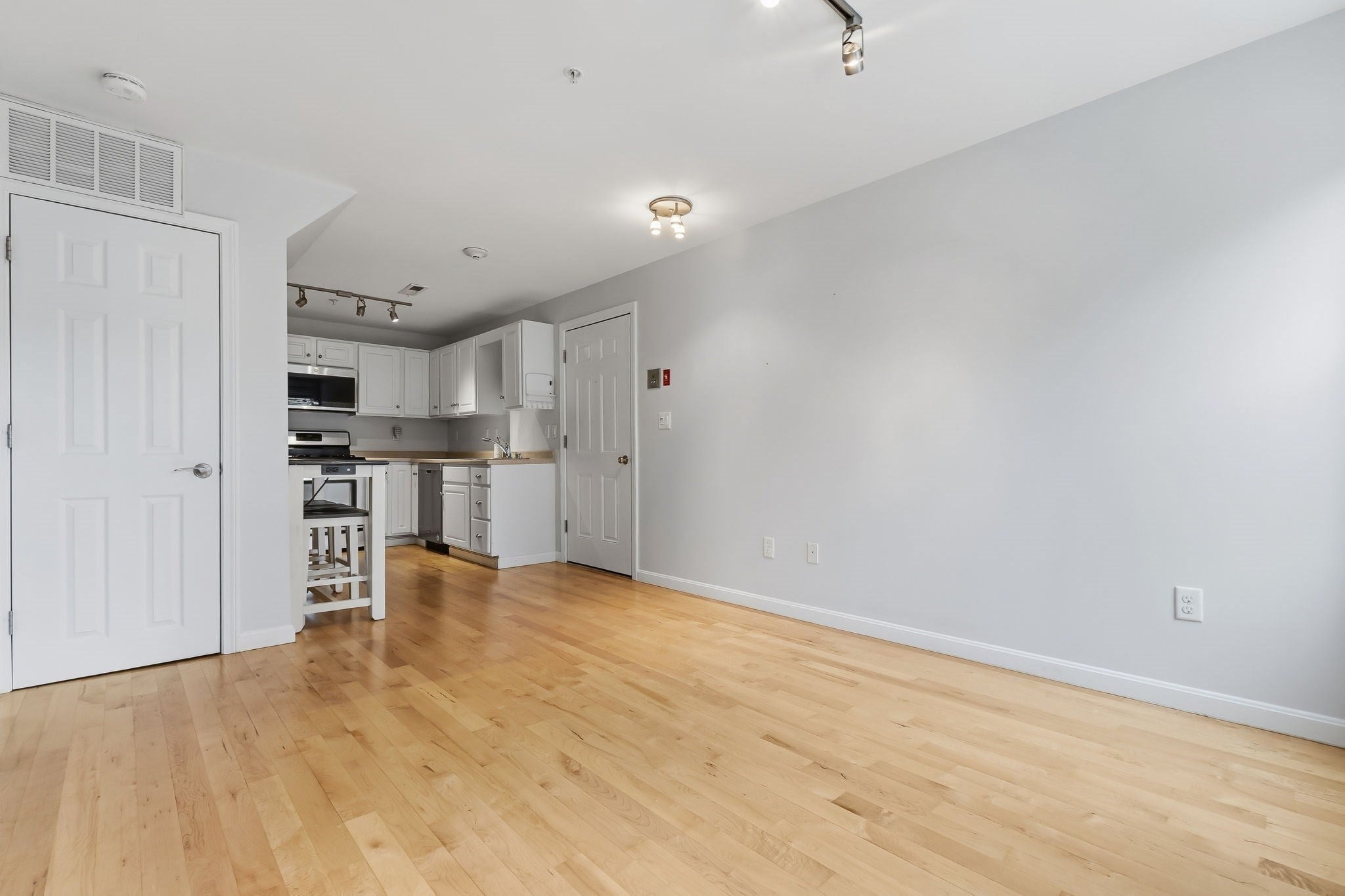 23 South Main St #5, Ipswich, MA, 23 South Main St #5, Ipswich, MA Photo #6