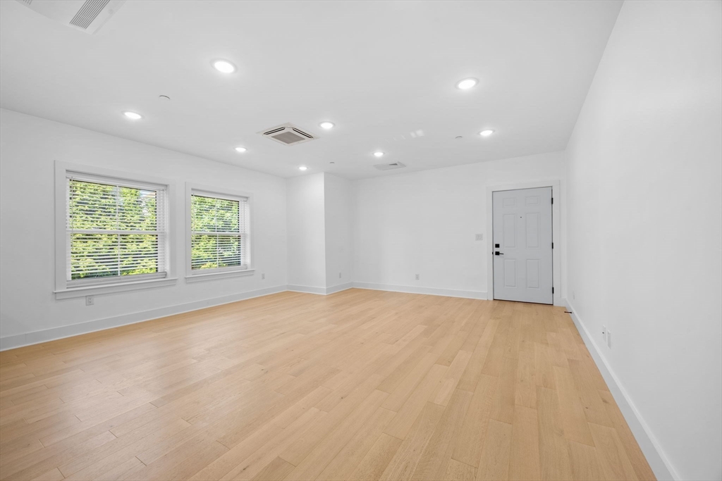 208 Spencer Avenue 3