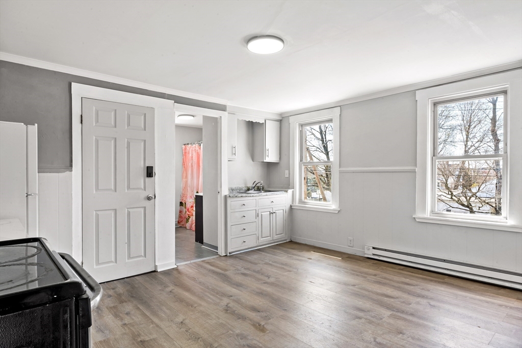 63 W Carpenter St