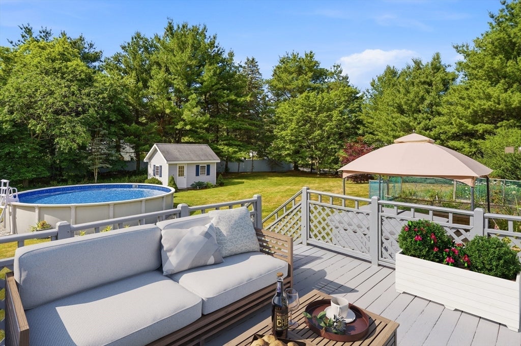160 Navillus Rd