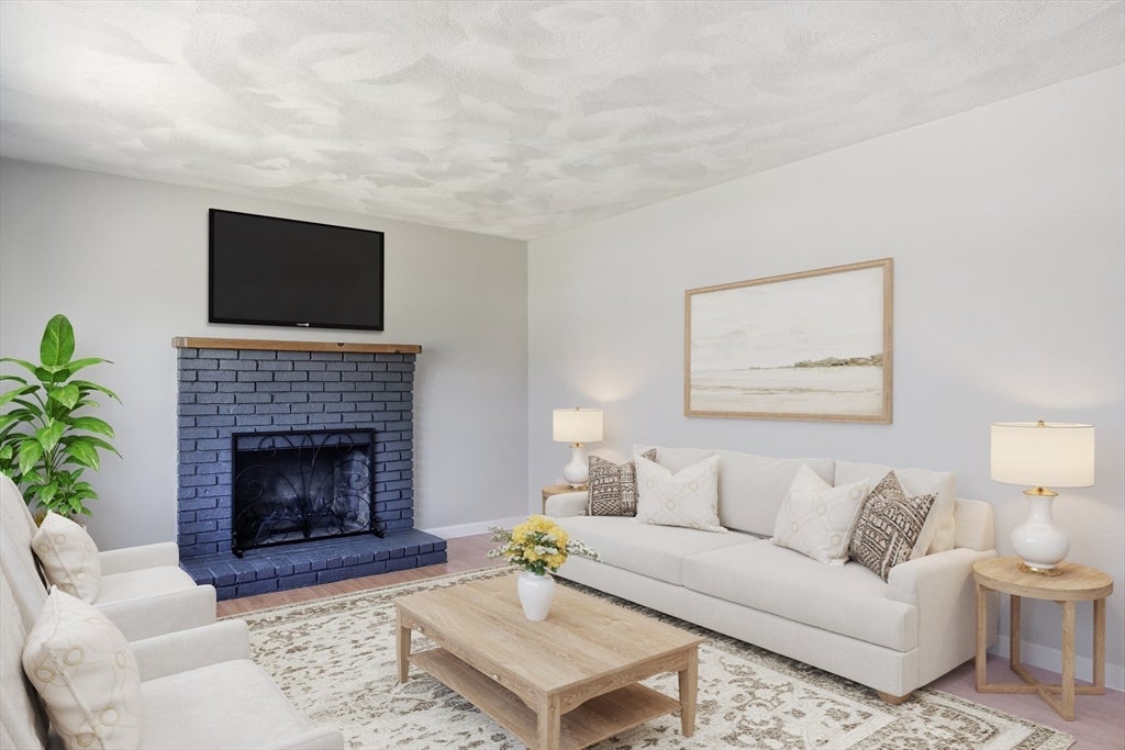 160 Navillus Rd