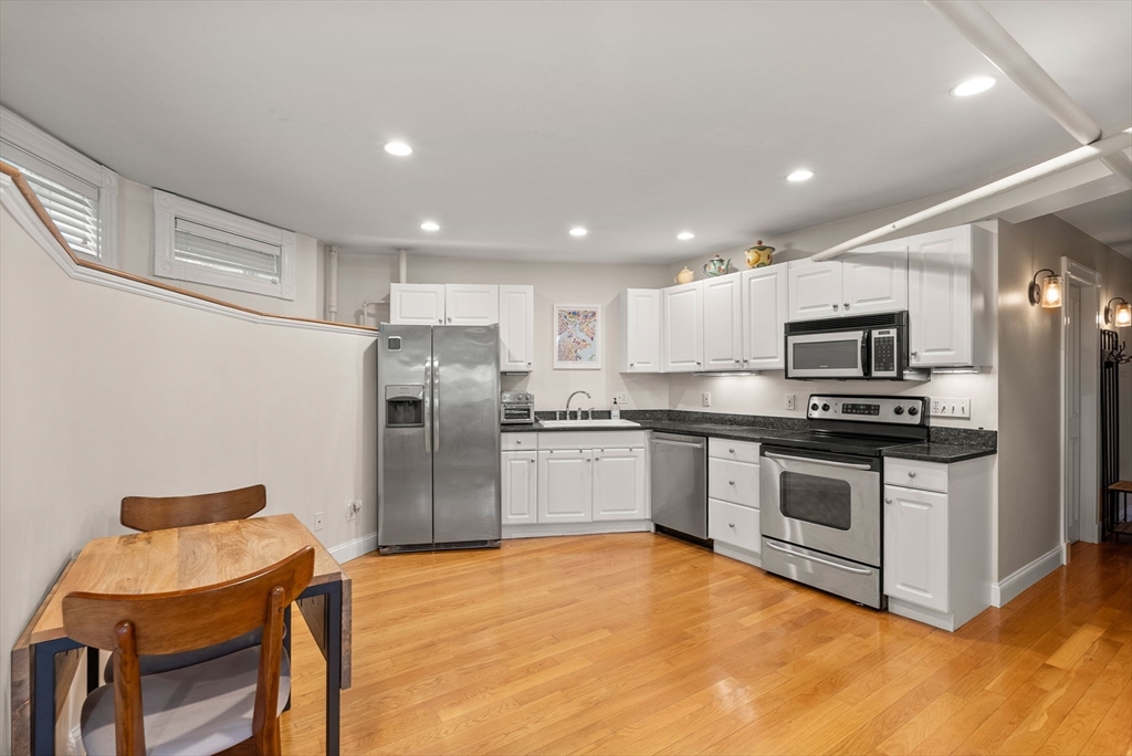 16 Garrison Rd 8